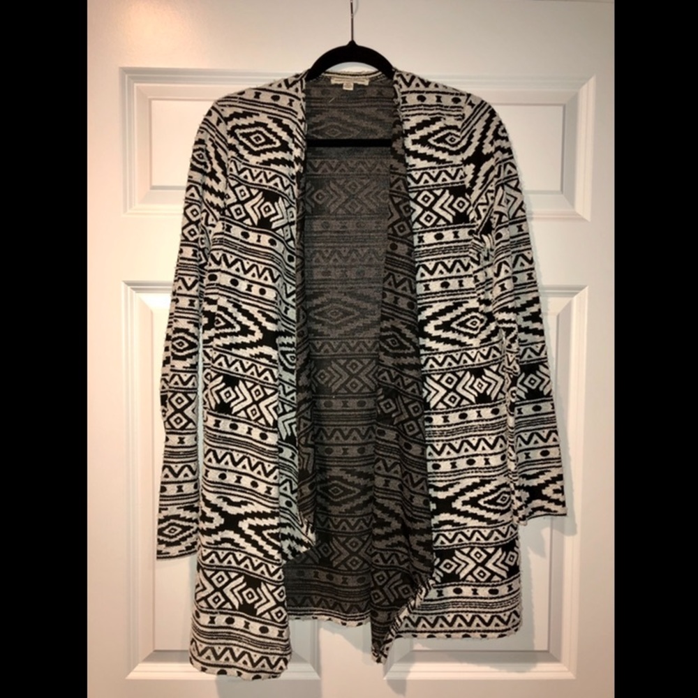 American Eagle - Aztec Print Cardigan - Medium - Picture 1 of 4